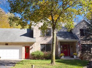 3047 Thornapple River Dr SE, Grand Rapids, MI 49546