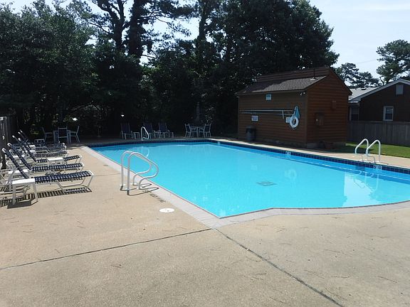 3rd image of 3022 Cape Henry Ct