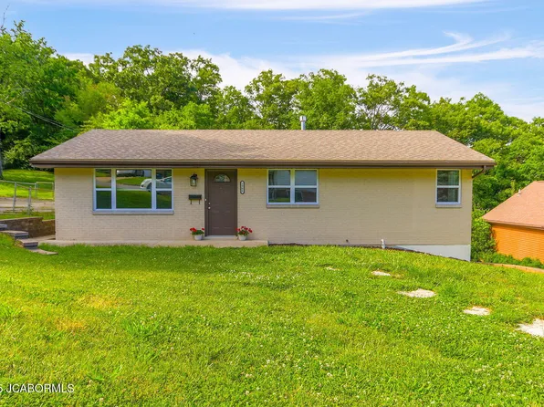 1906 Swifts Hwy, Jefferson City, MO 65109