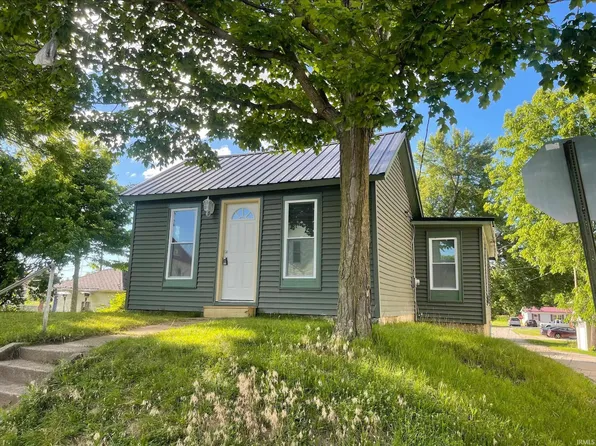 309 E 5th St, Ligonier, IN 46767