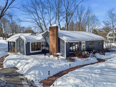1 Hillcrest Rd, Bedford, MA, 01730