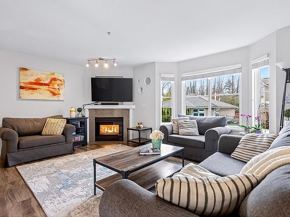 4th image of 2458 Pitt River Rd #20