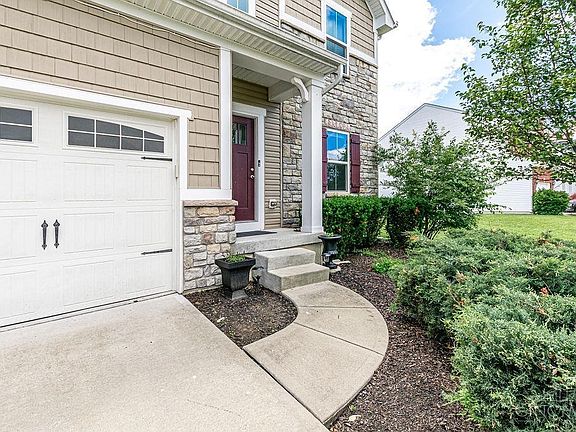 4th image of 6535 Holly Ln
