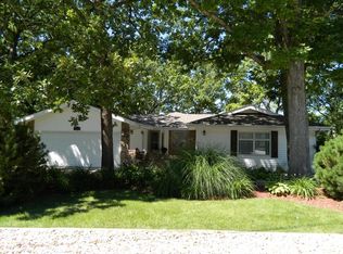 363 Parkside Dr, Hollister, MO 65672