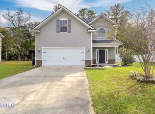 1217 Peacock Trl, Hinesville, GA 31313