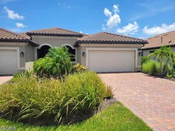 17373 Corsini Dr, Fort Myers, FL 33913