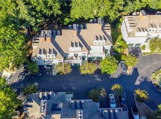 450 Center St APT 5, Southport, CT 06890