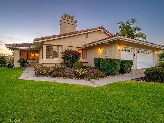 4th image of 627 Barberry Way