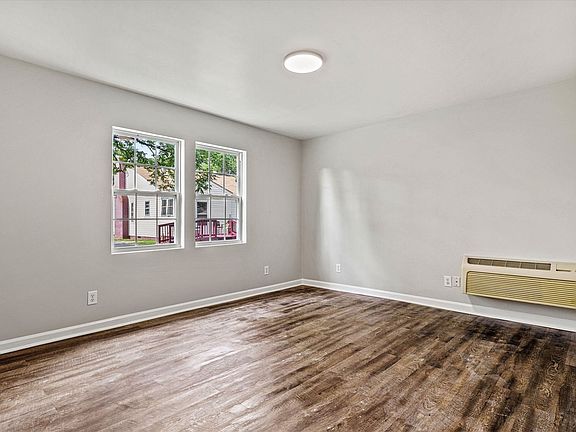 5th image of 919 Arlington Ave #1/2