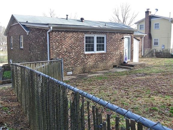 2nd image of 3407 Shallowford Dr