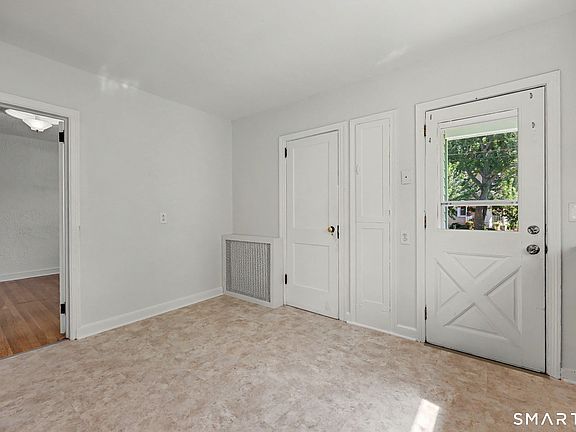 5th image of 37 Allview Avenue