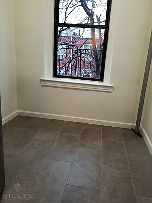 Rented by Hillel Realty Group | media 16