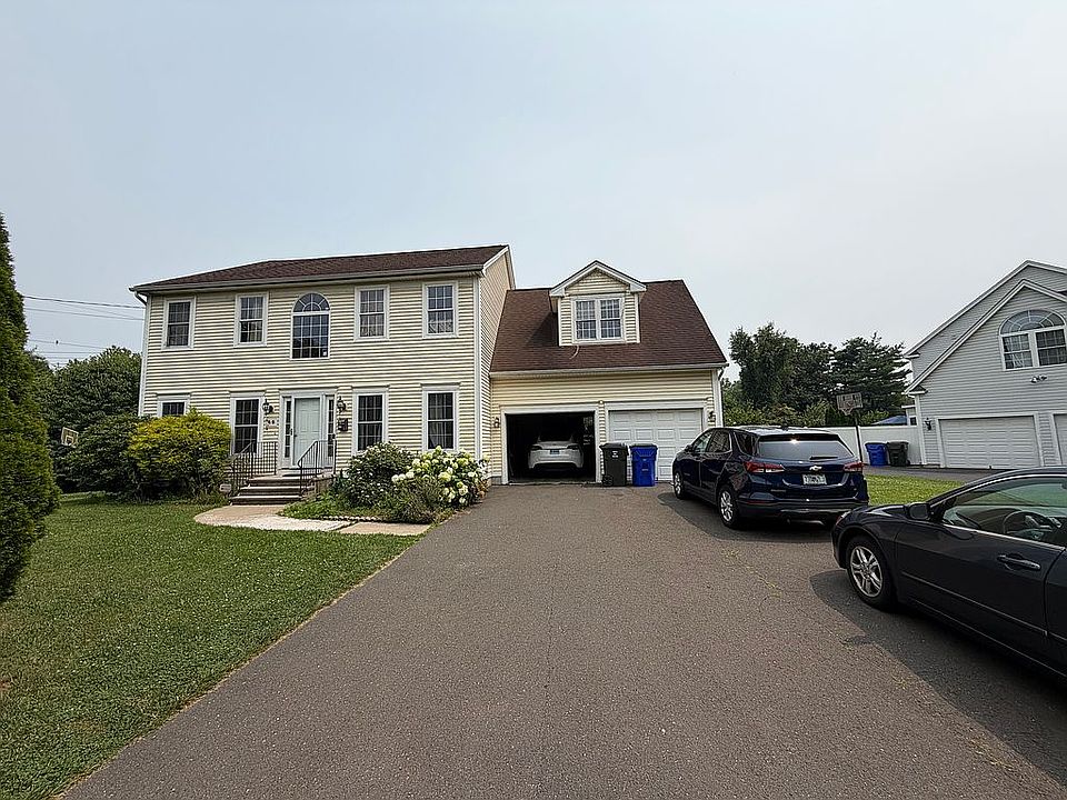 1st image of 48 Chatfield Dr