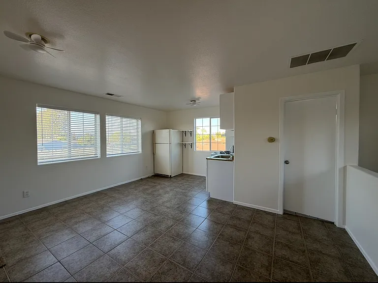 630 Grant Way — Photo 3