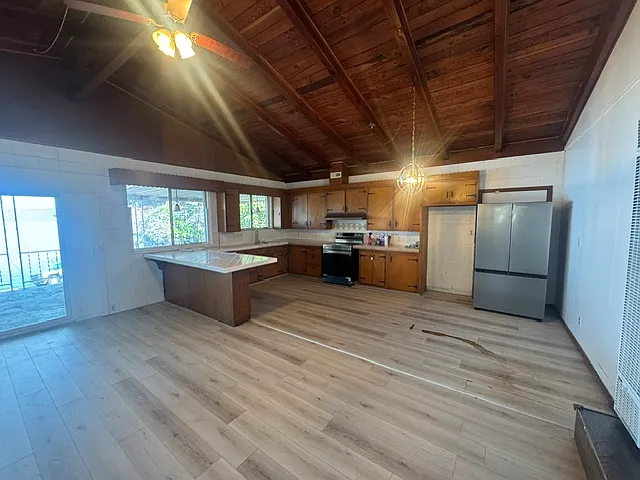 3356 Cypress Ave — Photo 4