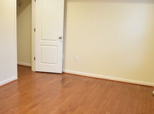 7902 Pettigrew St, Elkridge, MD 21075