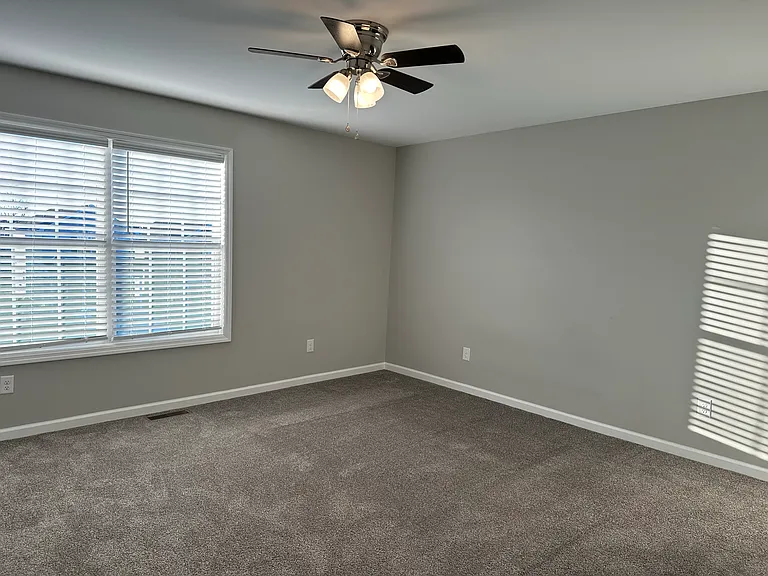 2010 Dolly Dr — Photo 18