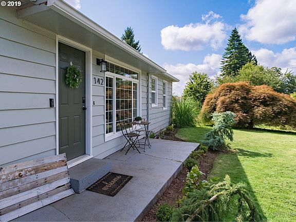 4th image of 142 Beverly Dr