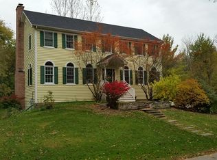 123 Wagon Wheel Ln, Barrington, IL 60010