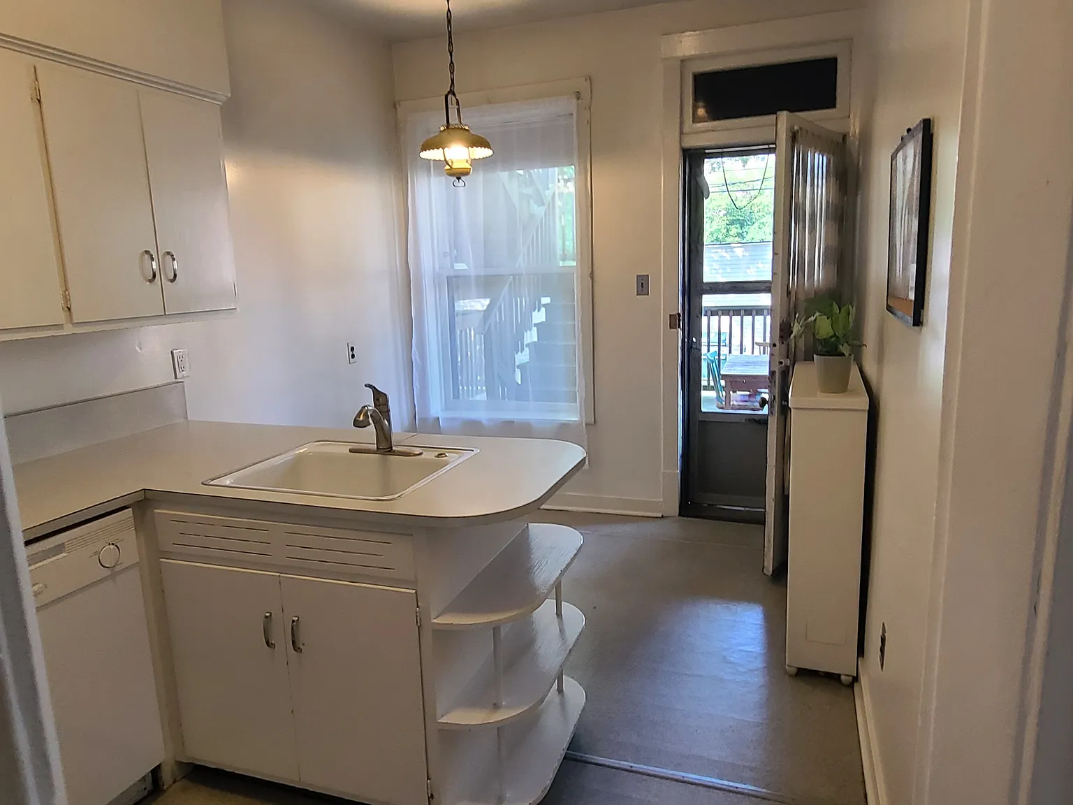 3 bed, 1500 sqft, $3,280 — Photo 4