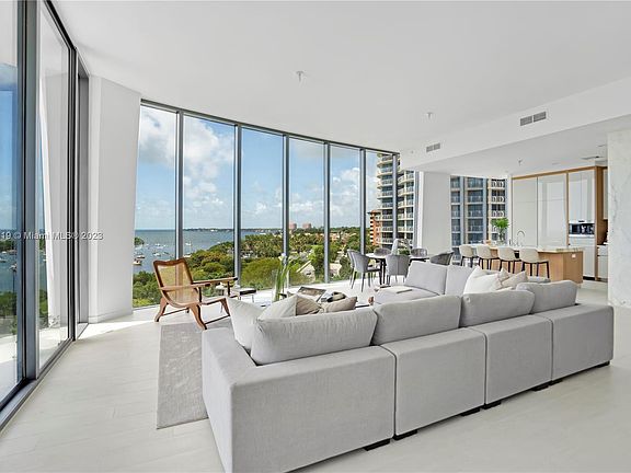 3rd image of 2811 S Bayshore Dr Unit 7A
