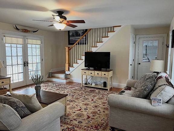 3rd image of 231 Bunker Hill Rd