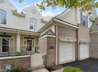 4 Schindler Ct, Lawrence Township, NJ 08648