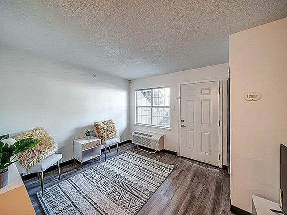 3rd image of 3030 W Sam Houston Pkwy S #305