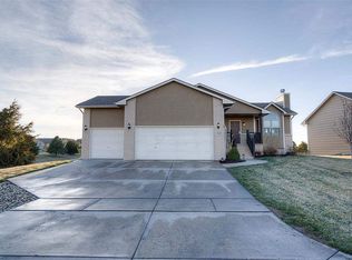 3417 N Lake Ridge St, Wichita, KS 67205