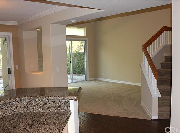 5th image of 553 S Glenhurst Dr