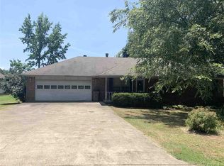 1816 Buttercup Ln, Paragould, AR 72450