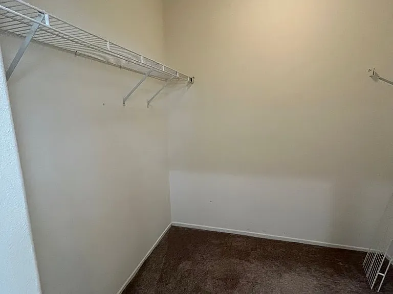 1085 Cottage Way — Photo 15