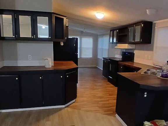 2nd image of 2462 Hibiscus Ave