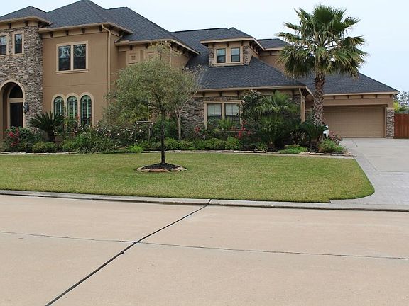 4th image of 13914 Maple Cliff Ln