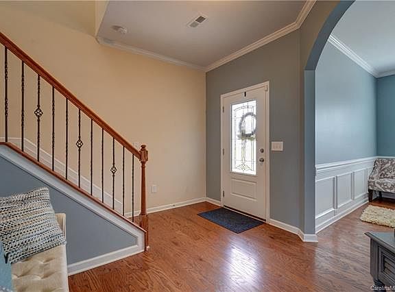4th image of 110 Wrangell Dr