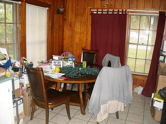 4th image of 416 E Matagorda Ave