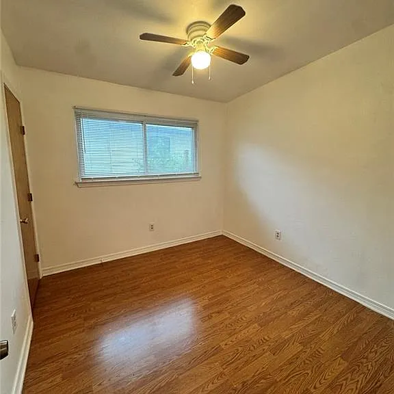3423 Delaware Ave — Photo 10