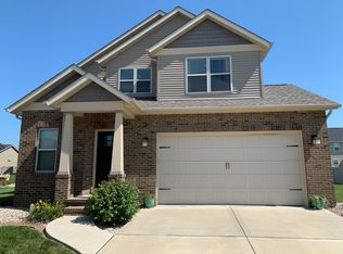 513 Briarstone Dr, Glen Carbon, IL 62034