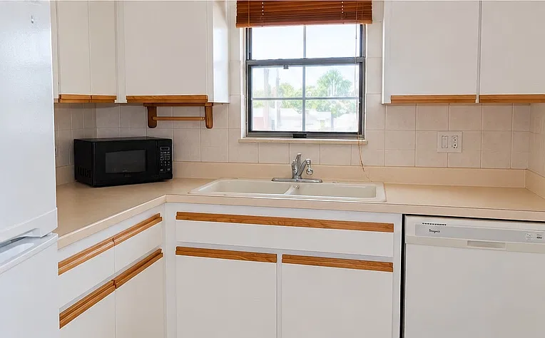 2 bed, 800 sqft, $1,250 — Photo 3