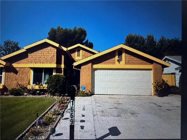 1669 W Phillips Dr, Pomona, CA 91766