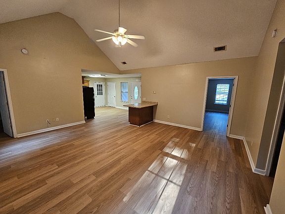 5th image of 901 Wexford Ln