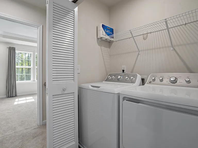 915 Romeria Dr — Photo 33
