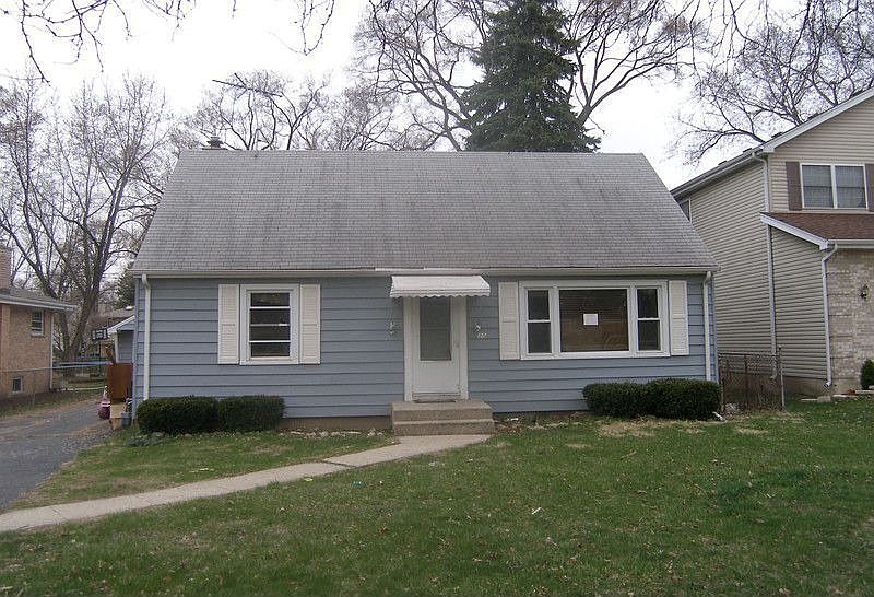 1st image of 430 Barron St