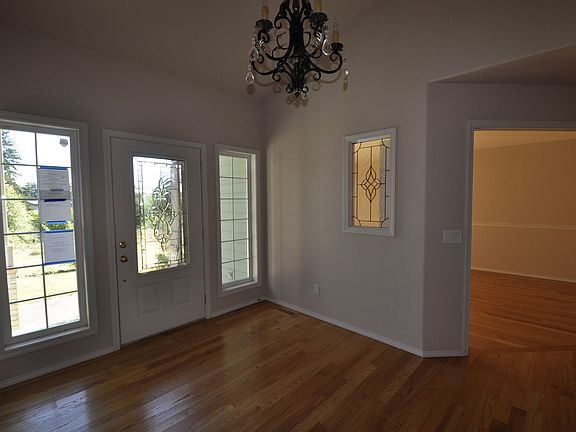 2nd image of 4416 95th Ave NE