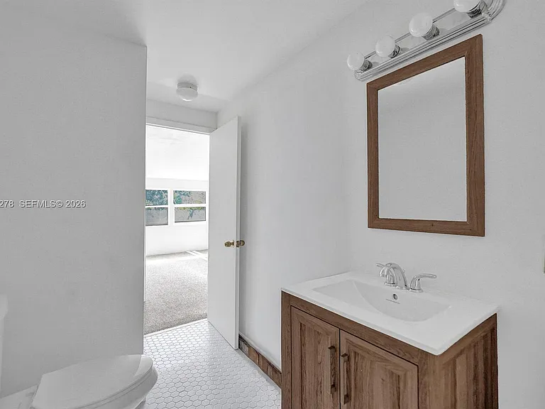 310 N Ocean Breeze #3 — Photo 16