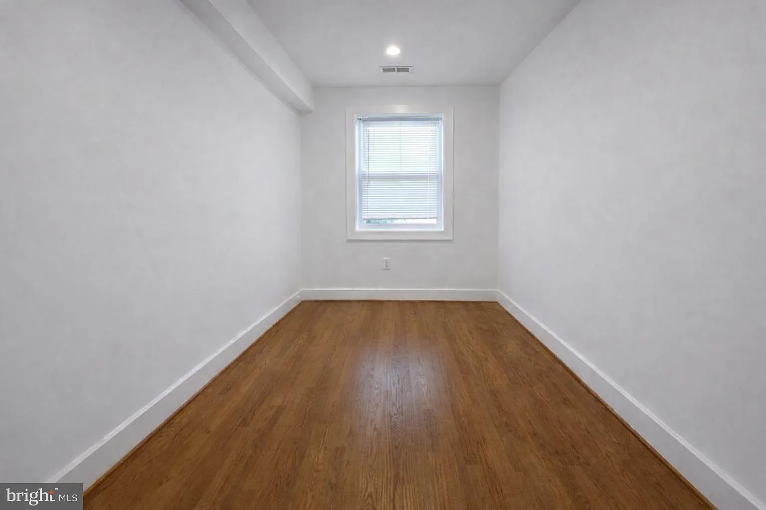 2 bed, 1.0 bath, 560 sqft, $2,900 — Photo 3