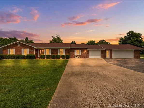 1221 Lindsey Street, Charlestown, IN 47111