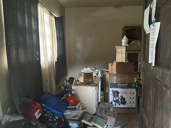 3rd image of 822 Coble Dr