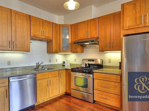 2nd image of 34 Wayne Pl