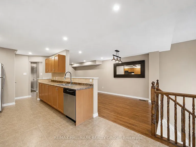 224 Lamplighters Dr — Photo 9